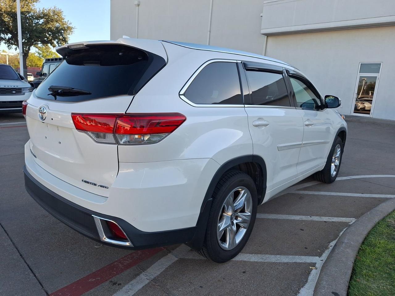2019 Toyota Highlander Limited Hurst TX