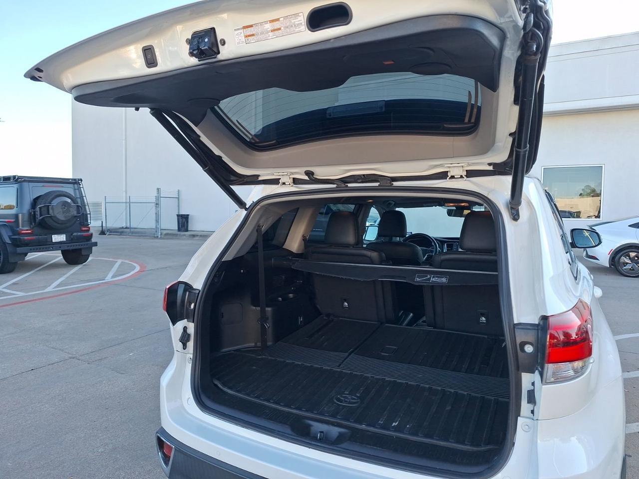 2019 Toyota Highlander Limited Hurst TX