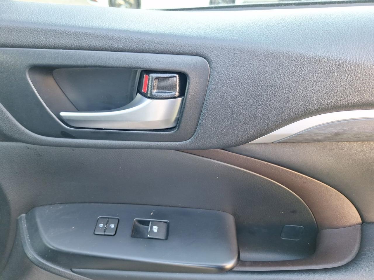 2019 Toyota Highlander Limited Hurst TX