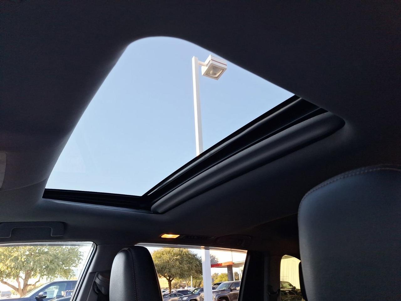 2019 Toyota Highlander Limited Hurst TX