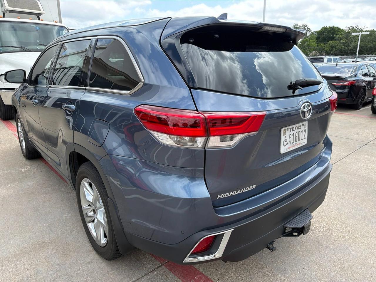 2019 Toyota Highlander Limited Hurst TX