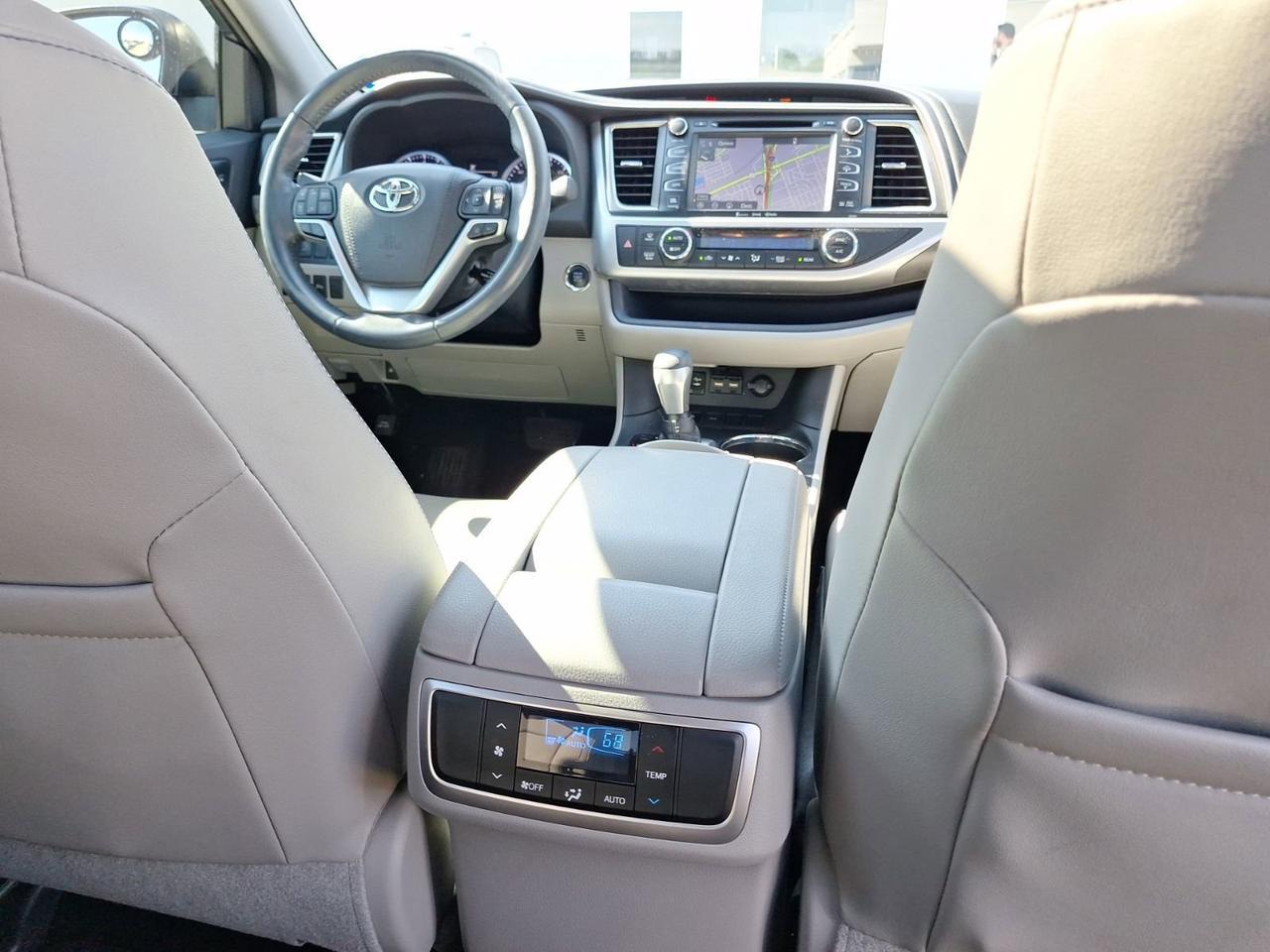 2019 Toyota Highlander Limited Hurst TX