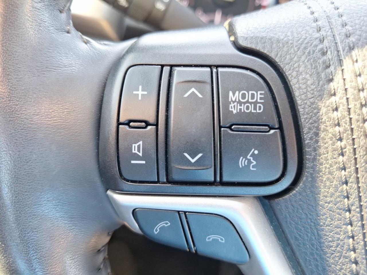 2019 Toyota Highlander Limited Hurst TX