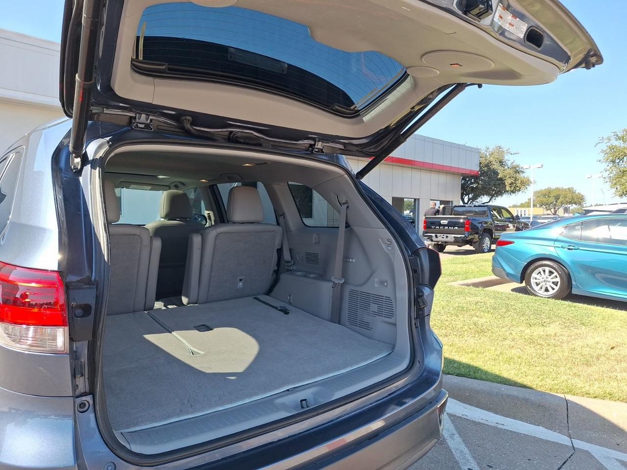 2019 Toyota Highlander Limited Hurst TX