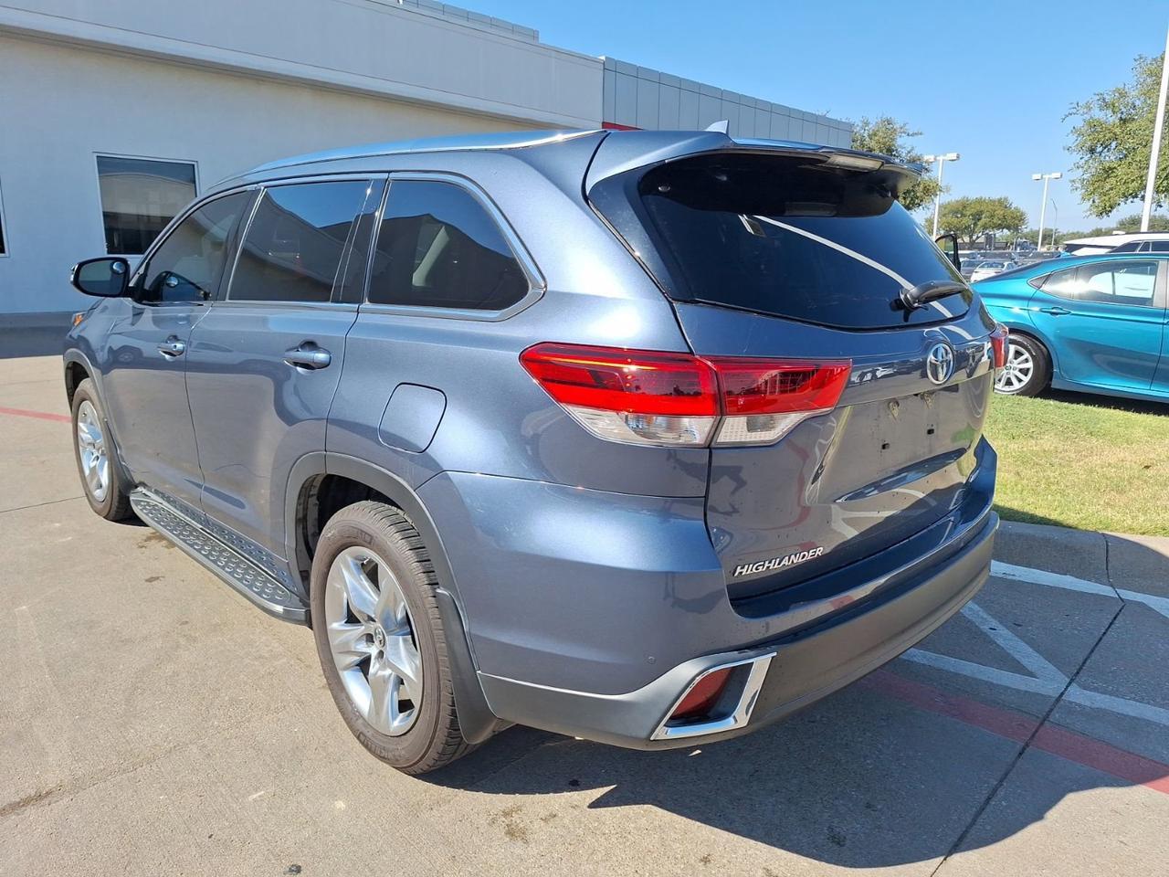 2019 Toyota Highlander Limited Hurst TX