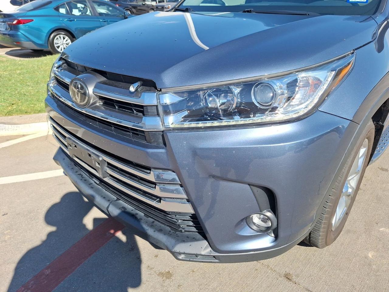 2019 Toyota Highlander Limited Hurst TX