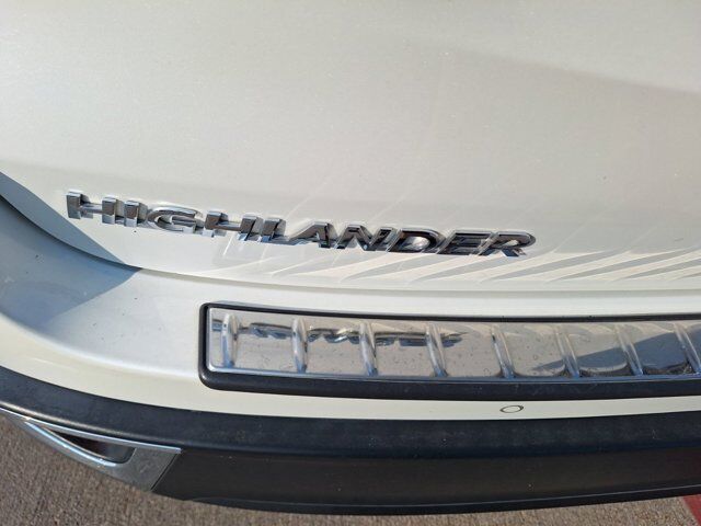 2019 Toyota Highlander Limited Hurst TX