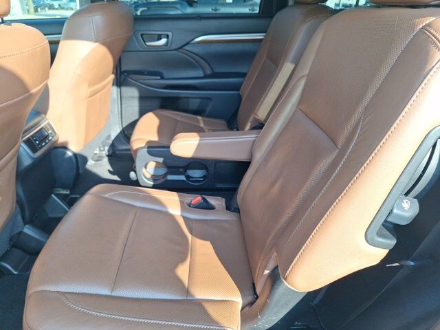 2019 Toyota Highlander Limited Hurst TX
