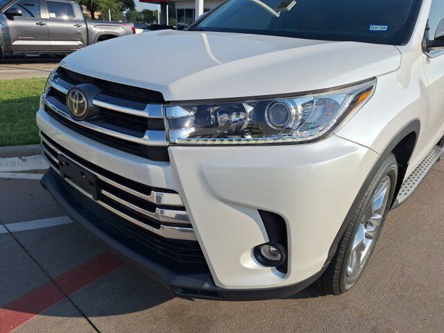 2019 Toyota Highlander Limited Hurst TX