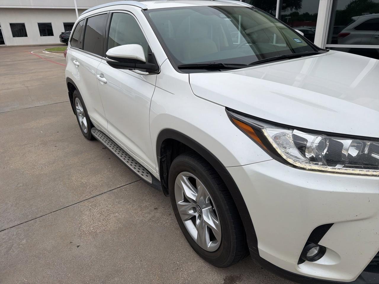 2019 Toyota Highlander Limited Hurst TX