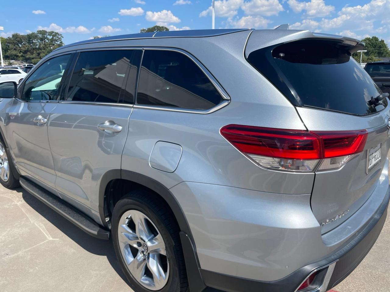 2019 Toyota Highlander Limited Hurst TX