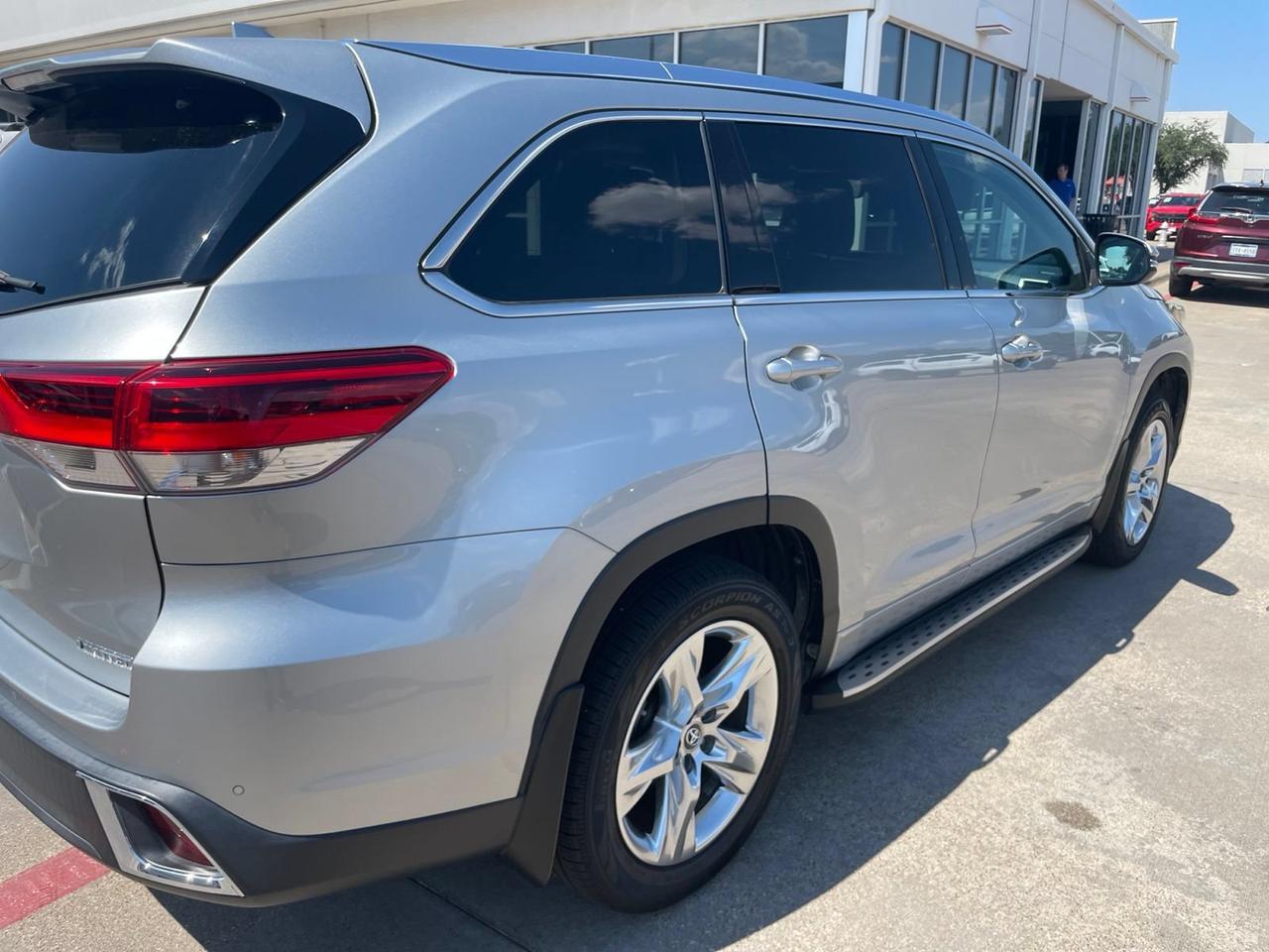 2019 Toyota Highlander Limited Hurst TX