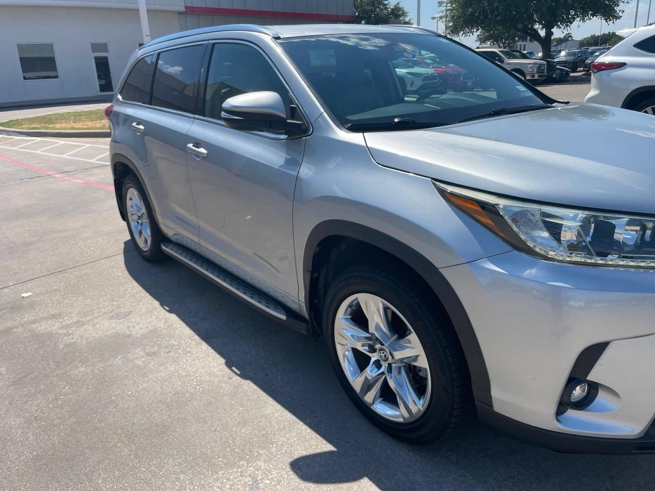2019 Toyota Highlander Limited Hurst TX