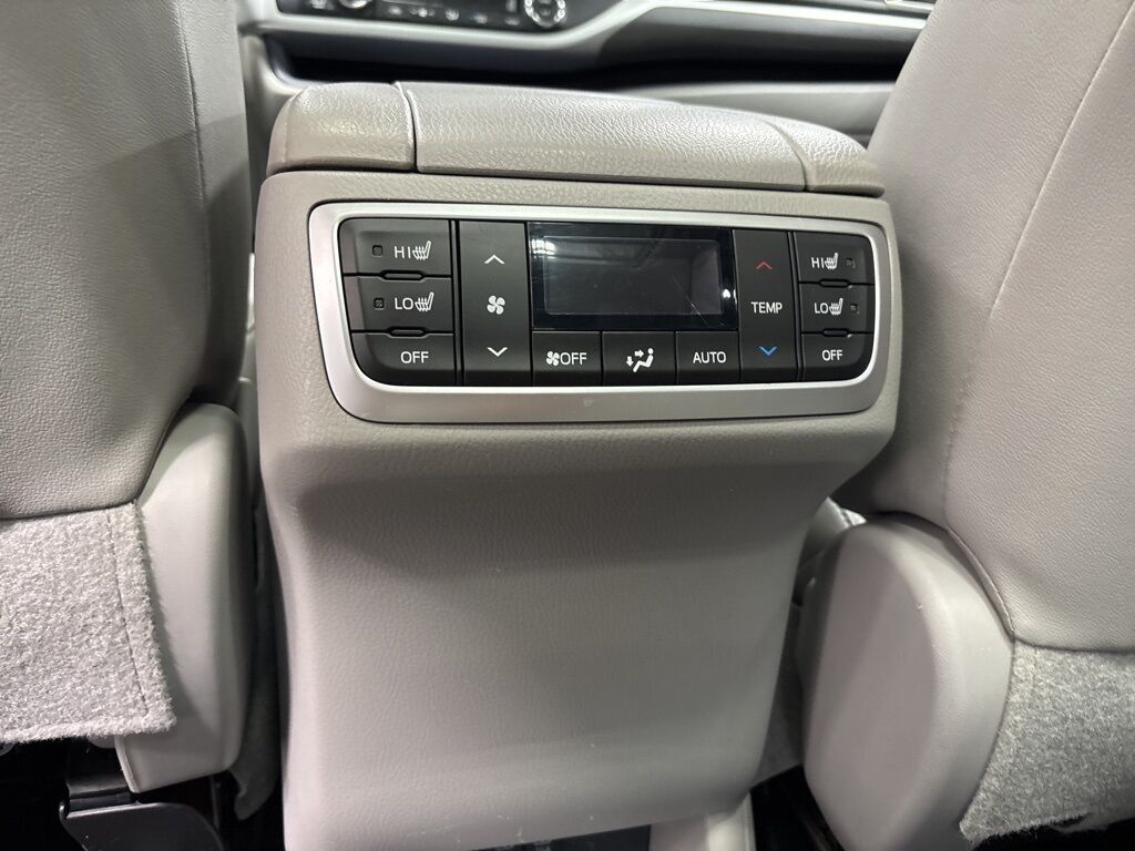 2019 Toyota Highlander Limited Platinum AWD Minocqua WI