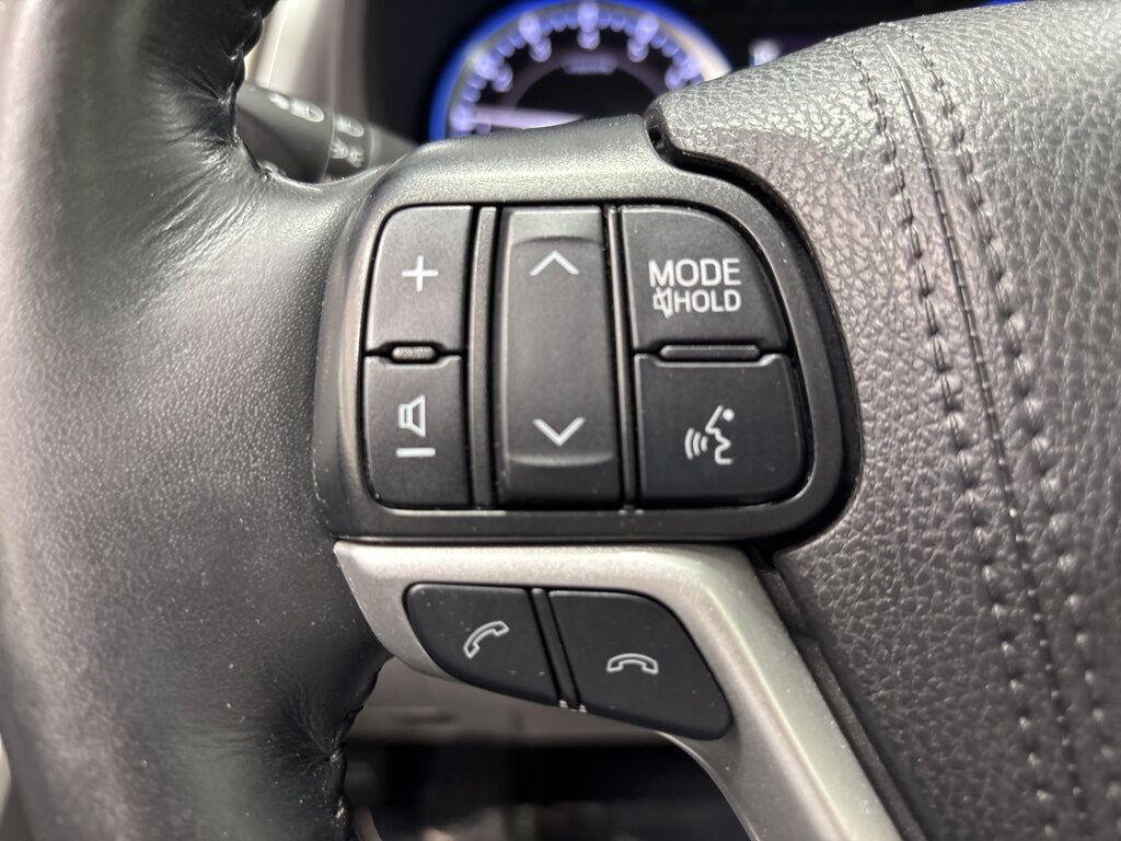 2019 Toyota Highlander Limited Platinum AWD Minocqua WI