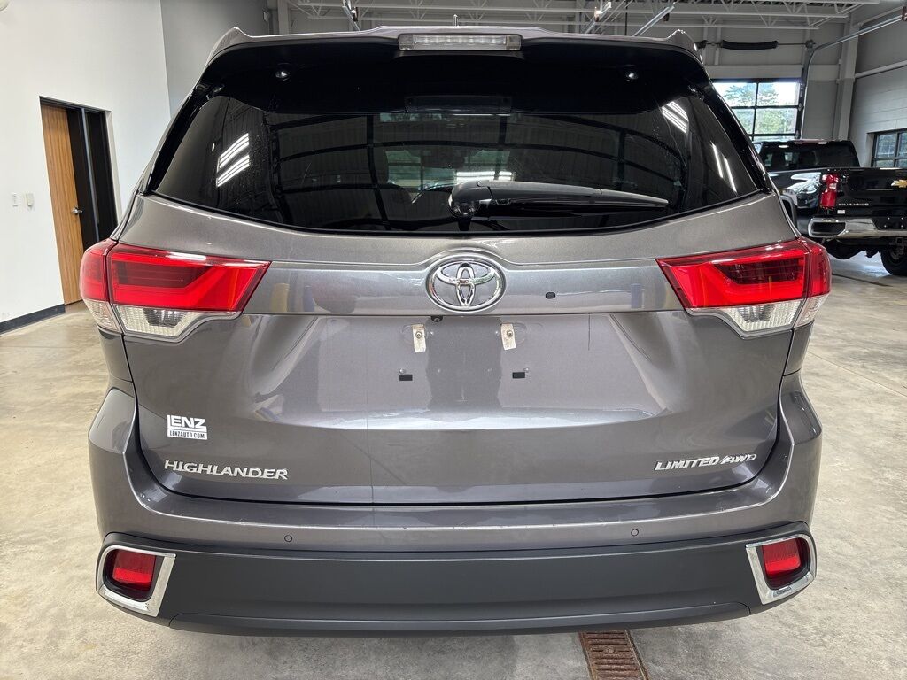 2019 Toyota Highlander Limited Platinum AWD Minocqua WI