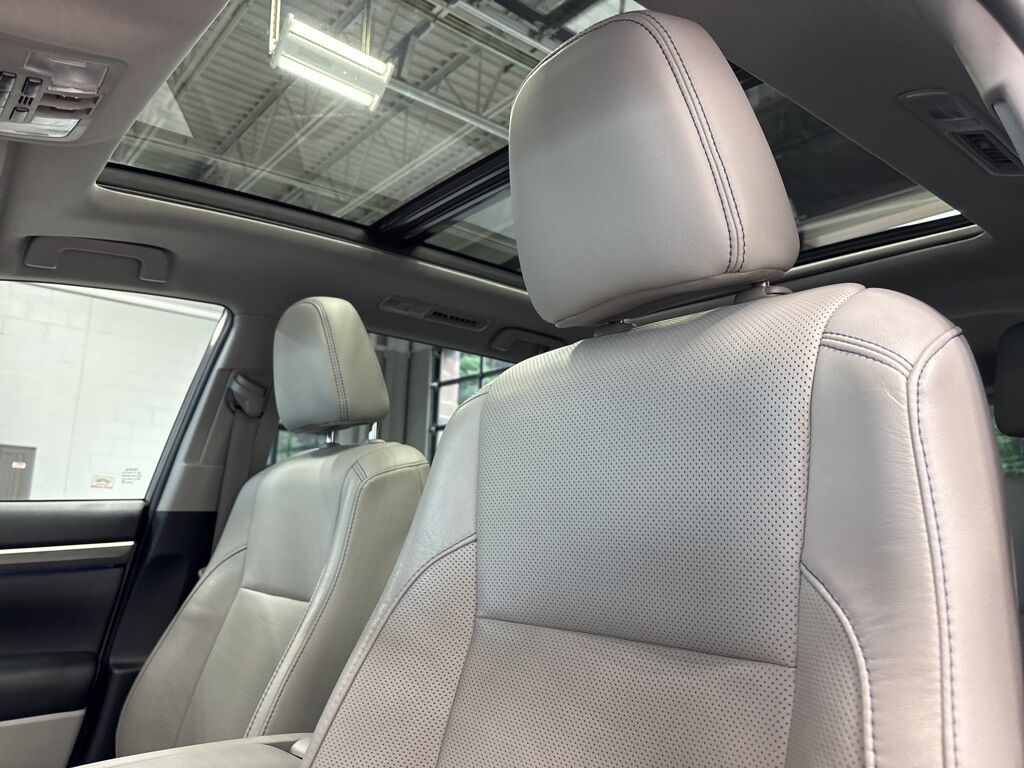 2019 Toyota Highlander Limited Platinum AWD Minocqua WI