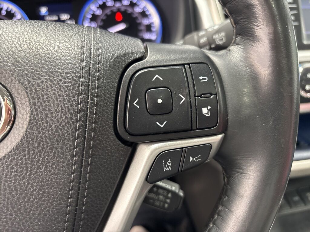 2019 Toyota Highlander Limited Platinum AWD Minocqua WI