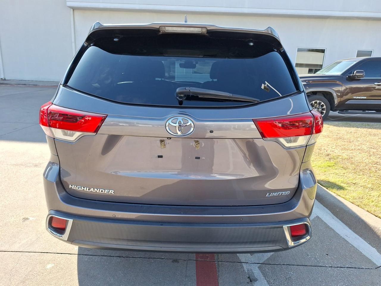 2019 Toyota Highlander Limited Platinum Hurst TX