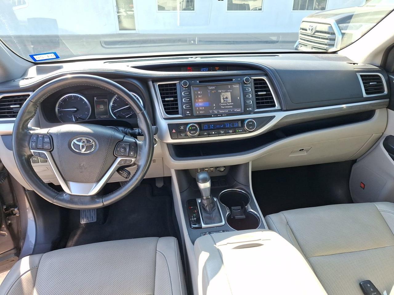 2019 Toyota Highlander Limited Platinum Hurst TX