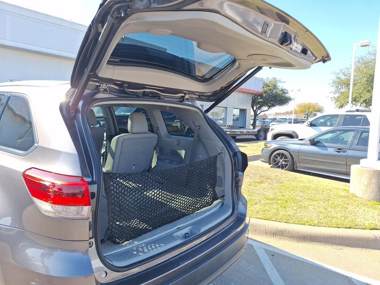 2019 Toyota Highlander Limited Platinum Hurst TX