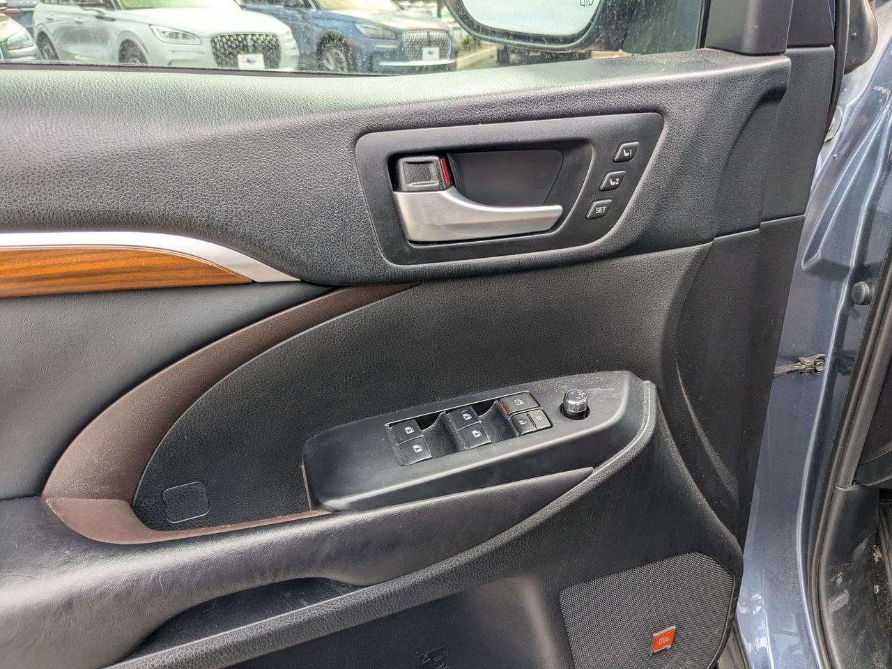 2019 Toyota Highlander Limited Platinum