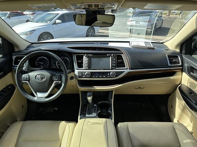 2019 Toyota Highlander Limited Platinum Tucson AZ