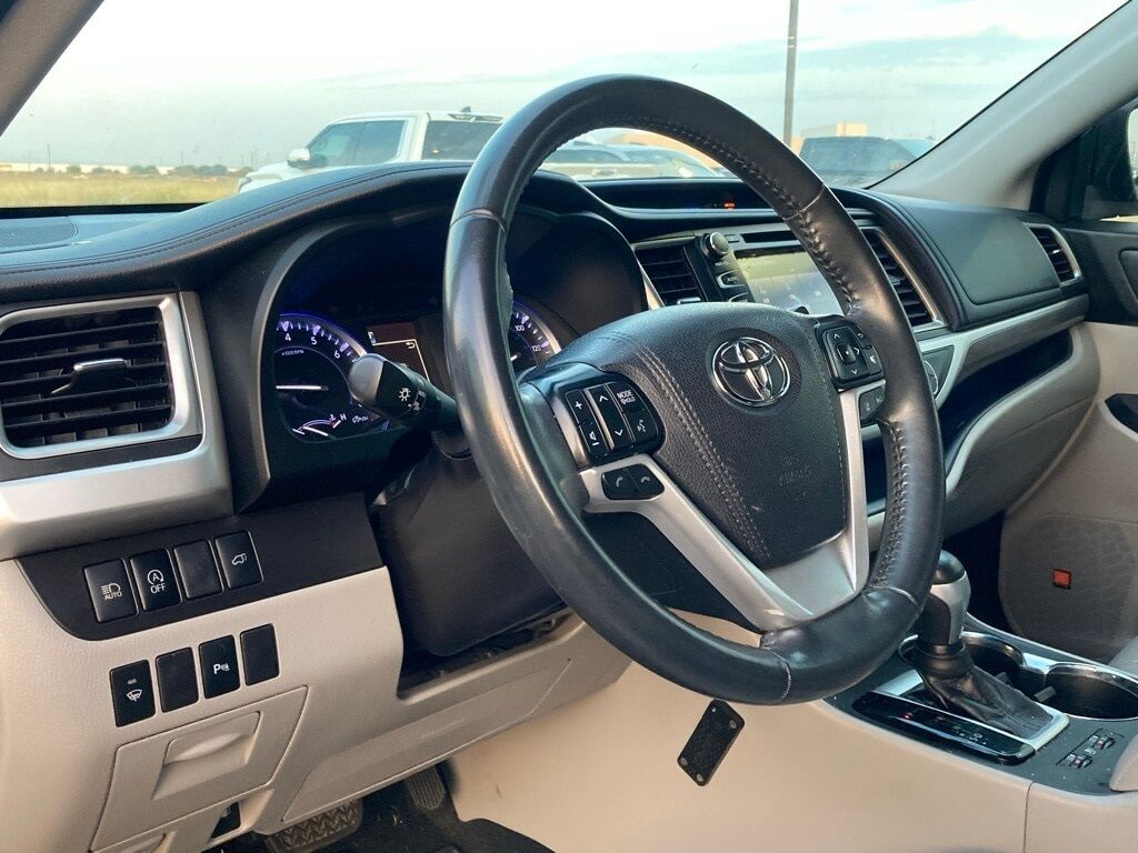 2019 Toyota Highlander Limited San Antonio TX