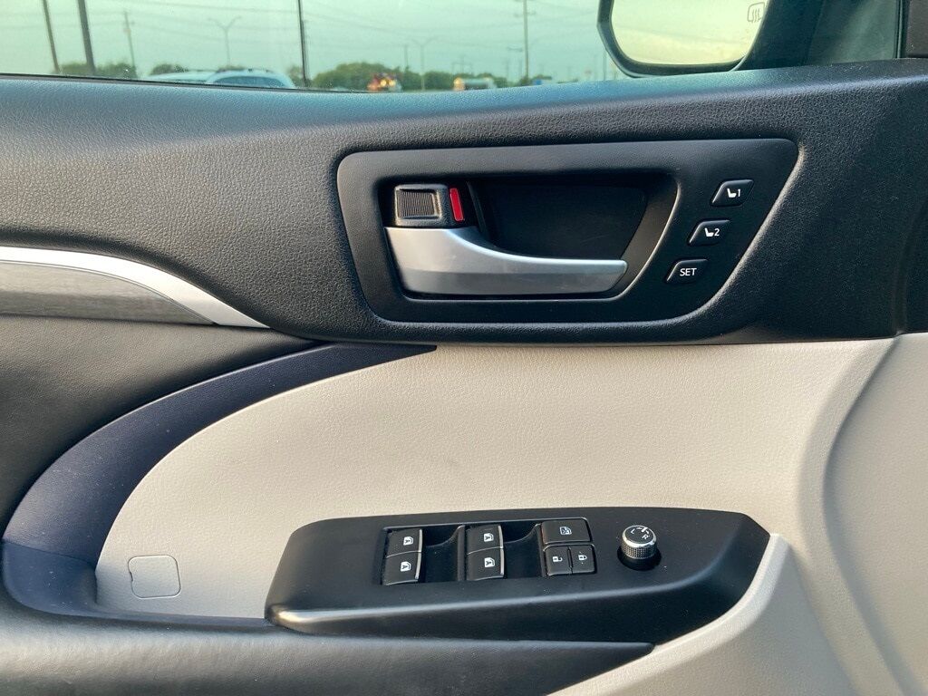 2019 Toyota Highlander Limited San Antonio TX