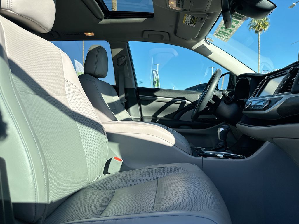 2019 Toyota Highlander Limited Tucson AZ