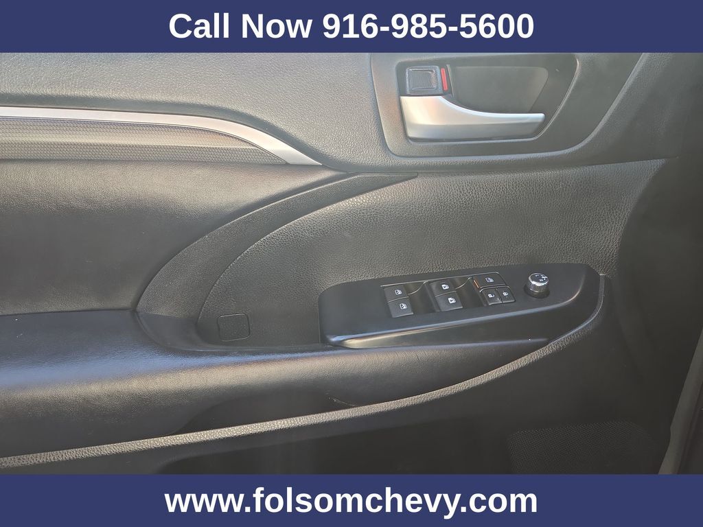 2019 Toyota Highlander SE Folsom CA