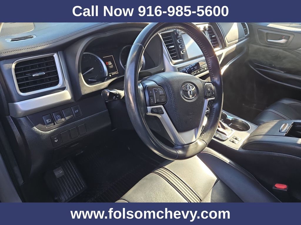 2019 Toyota Highlander SE Folsom CA