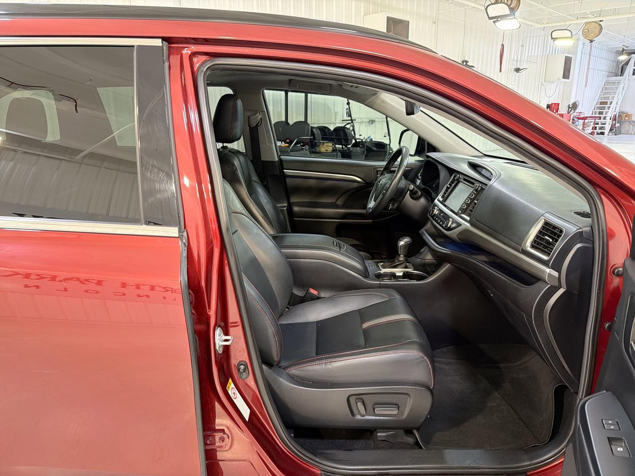 2019 Toyota Highlander SE San Antonio TX