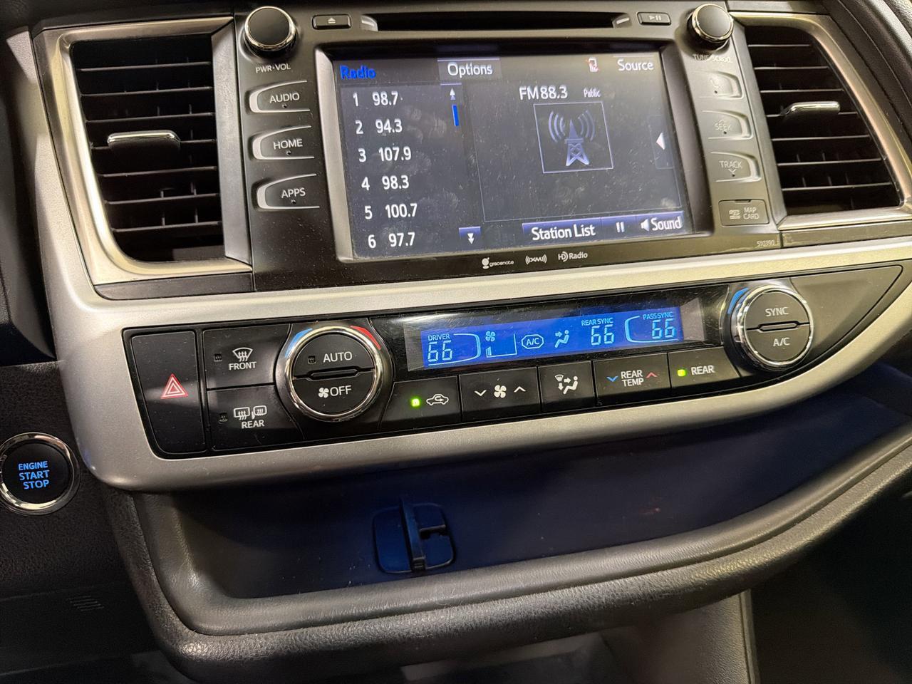 2019 Toyota Highlander SE San Antonio TX