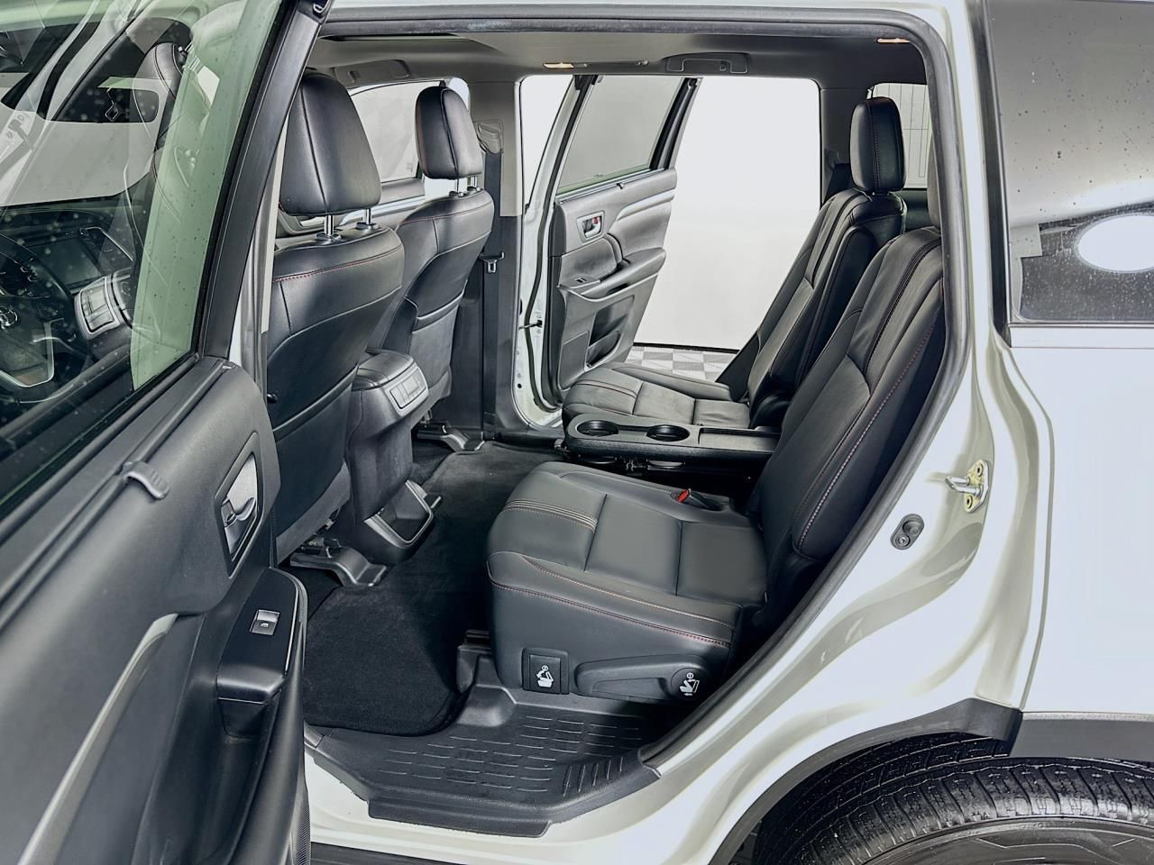 2019 Toyota Highlander SE Tacoma WA