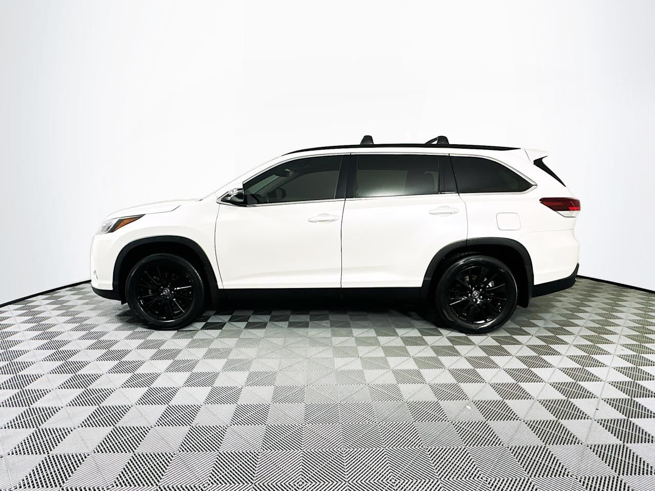 2019 Toyota Highlander SE Tacoma WA