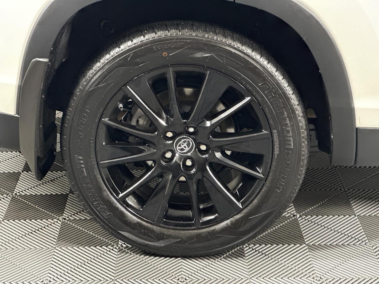 2019 Toyota Highlander SE Tacoma WA