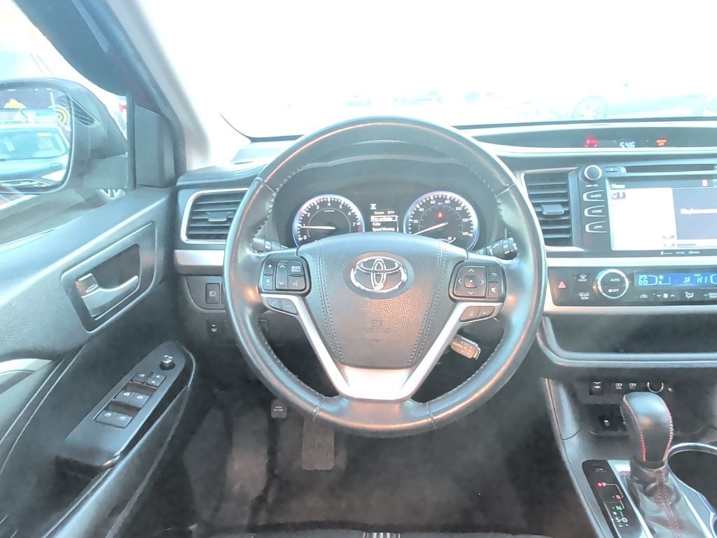 2019 Toyota Highlander SE Worcester MA
