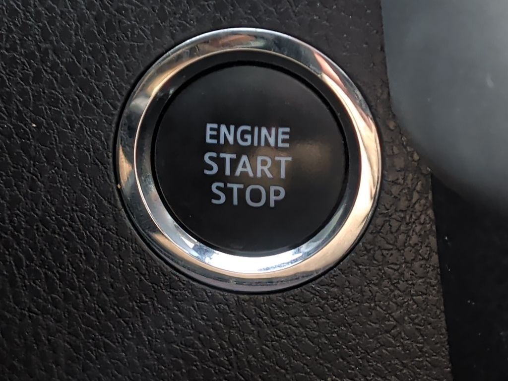 2019 Toyota Highlander SE Worcester MA