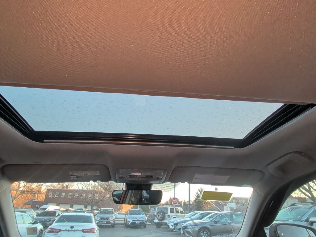 2019 Toyota Highlander SE Worcester MA