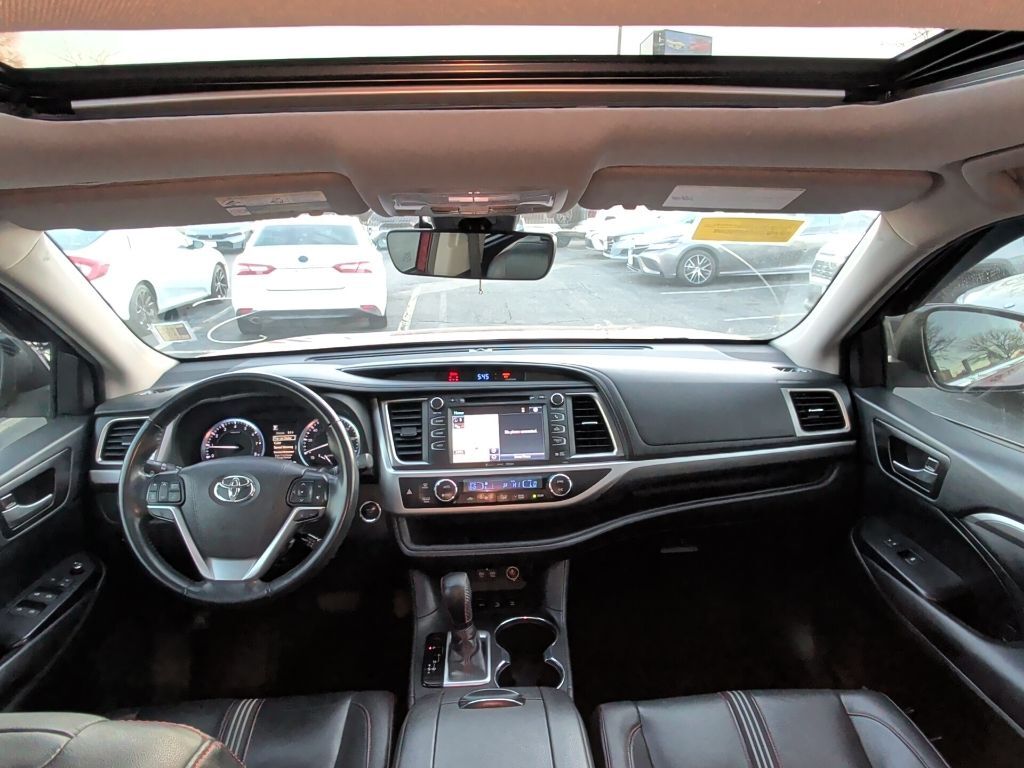 2019 Toyota Highlander SE Worcester MA