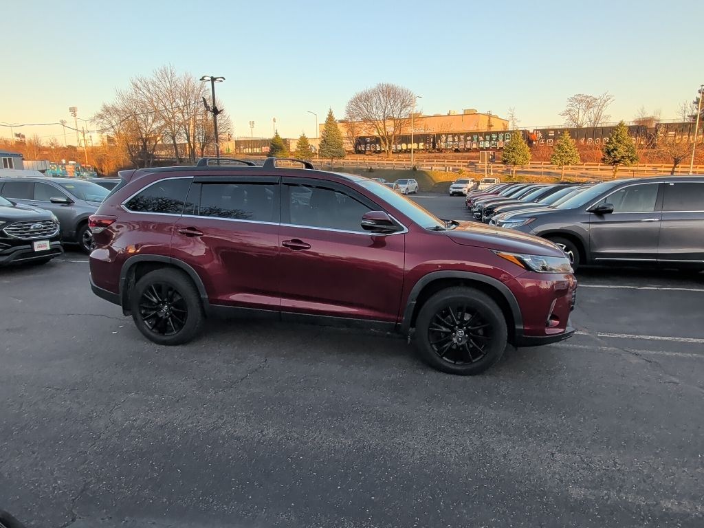 2019 Toyota Highlander SE Worcester MA