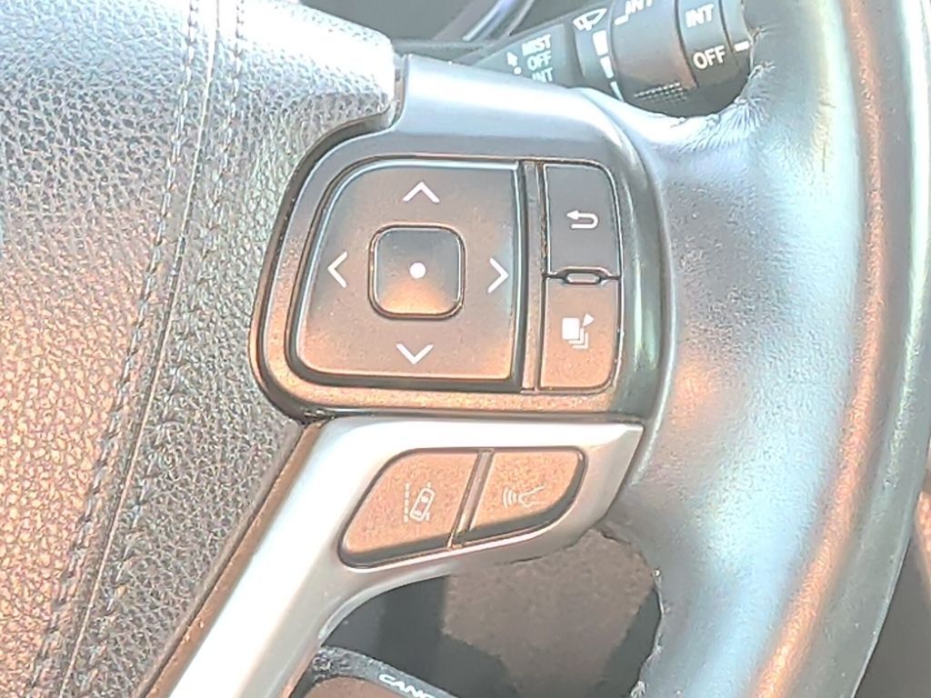 2019 Toyota Highlander SE Worcester MA