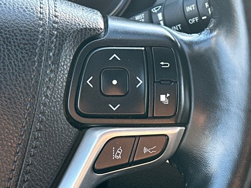 2019 Toyota Highlander SE Worcester MA 2019 Toyota Highlander SE Worcester MA