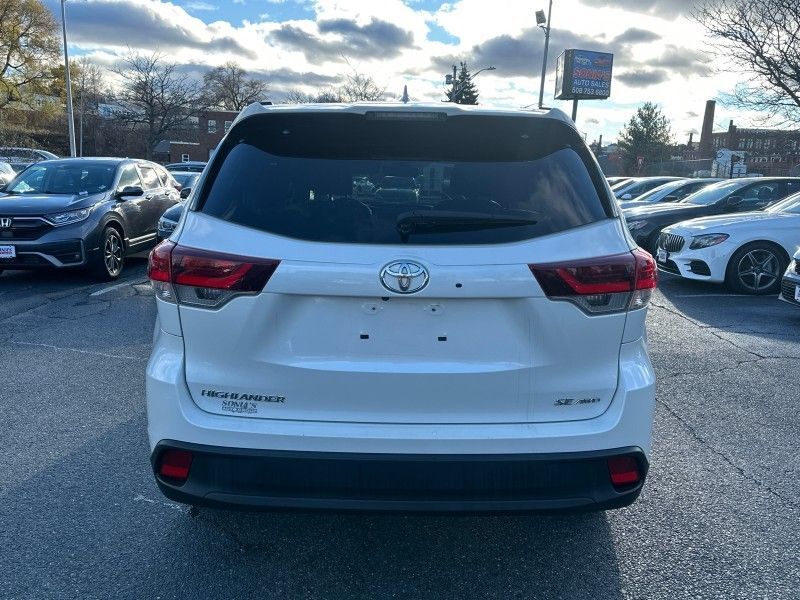 2019 Toyota Highlander SE Worcester MA