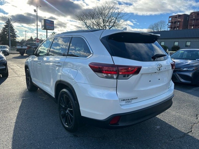 2019 Toyota Highlander SE Worcester MA
