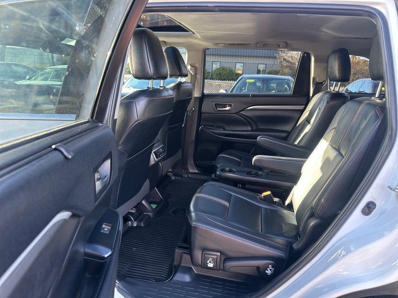 2019 Toyota Highlander SE Worcester MA 2019 Toyota Highlander SE Worcester MA