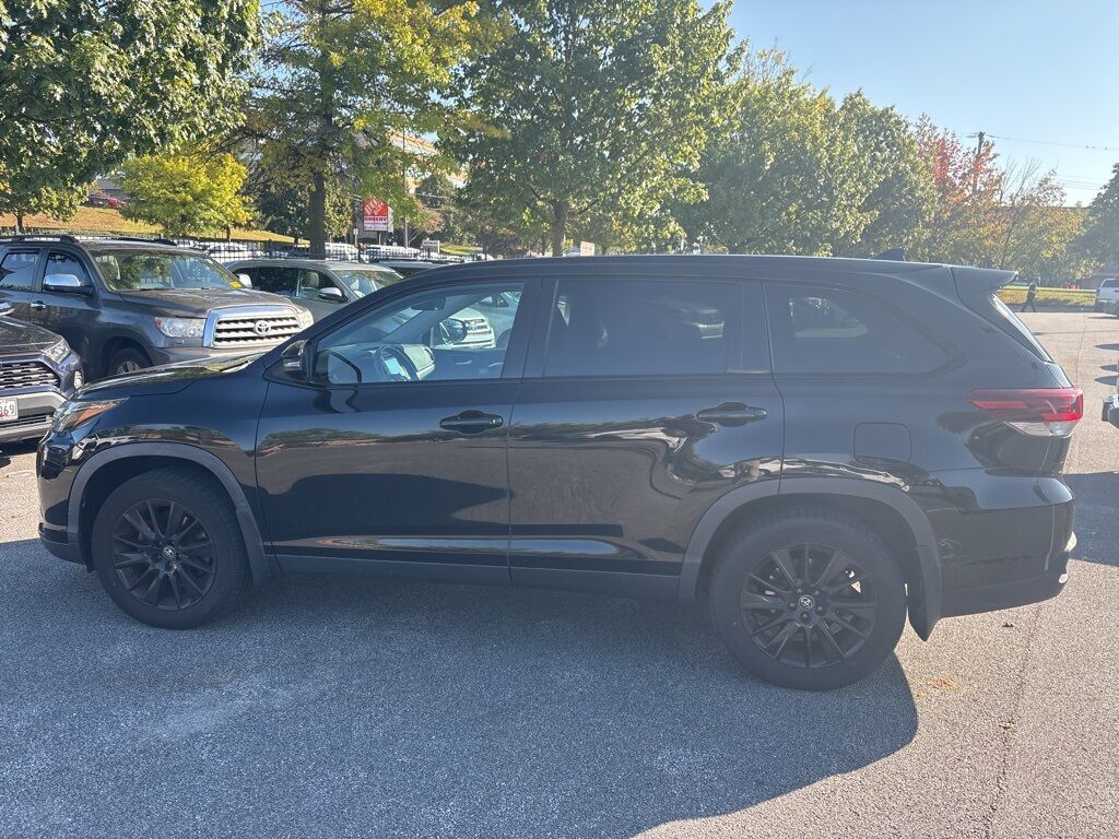 2019 Toyota Highlander SE