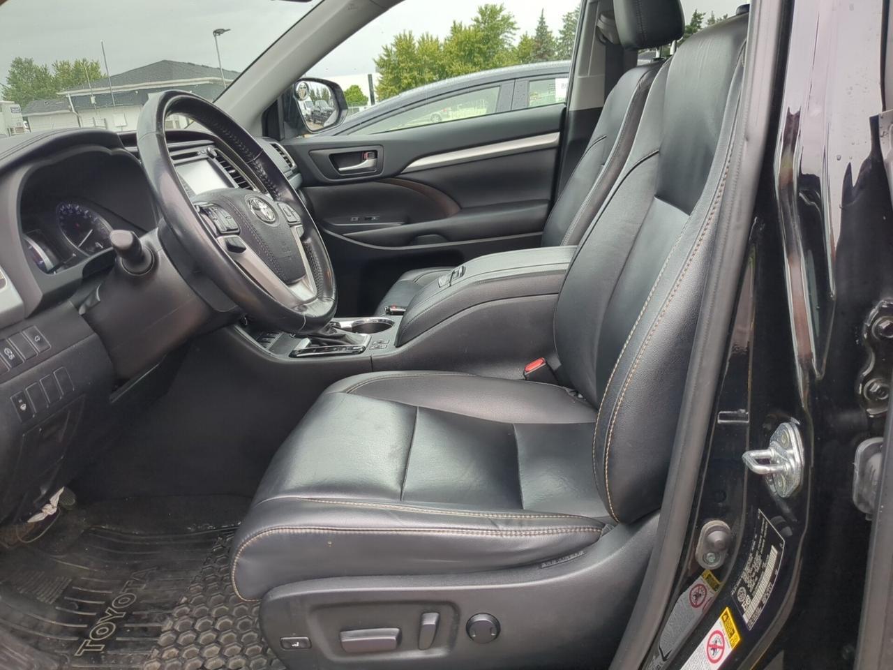 2019 Toyota Highlander XLE | 8SEATER | SUNROOF | LEATHER | NAVI | BACKUPCAM | LOWKM Toronto ON