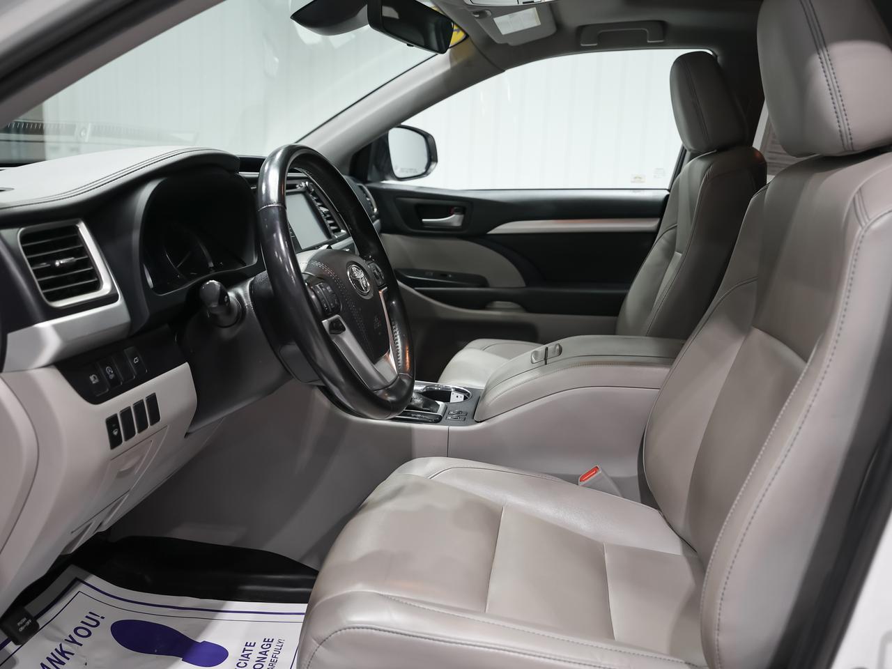2019 Toyota Highlander XLE AWD 8-Passenger Cranberry PA